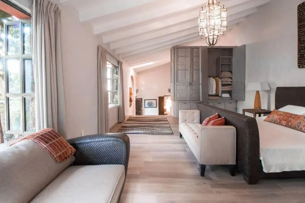 Stylish Mexican Chalet Luna Guadalajara